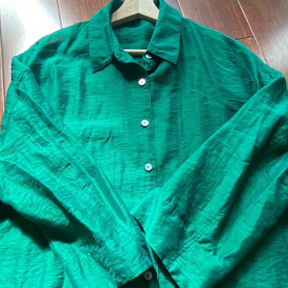 Button down shirt, tried on only once,Material: 43% TENCEL,35% HEMPL ,22% NYLON - Picture 6 of 10